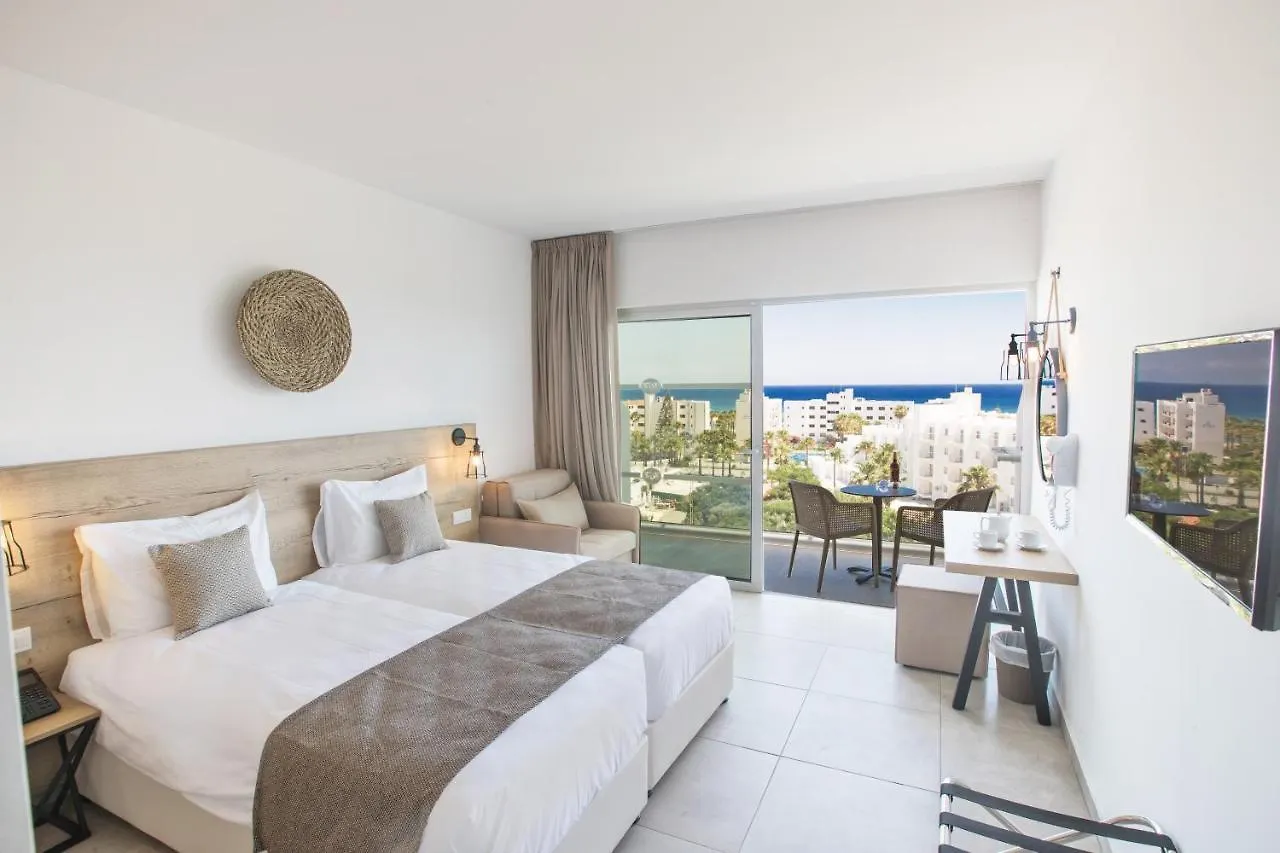 Bohemian Gardens Hotel Protaras