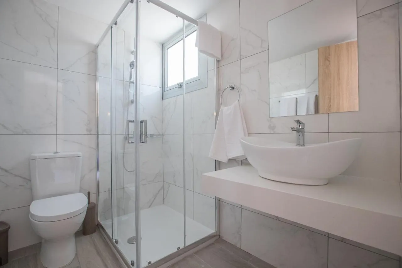 Bohemian Gardens Hotel Protaras