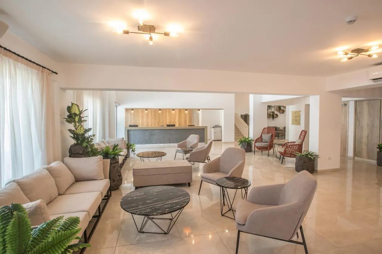 Bohemian Gardens Hotel Protaras