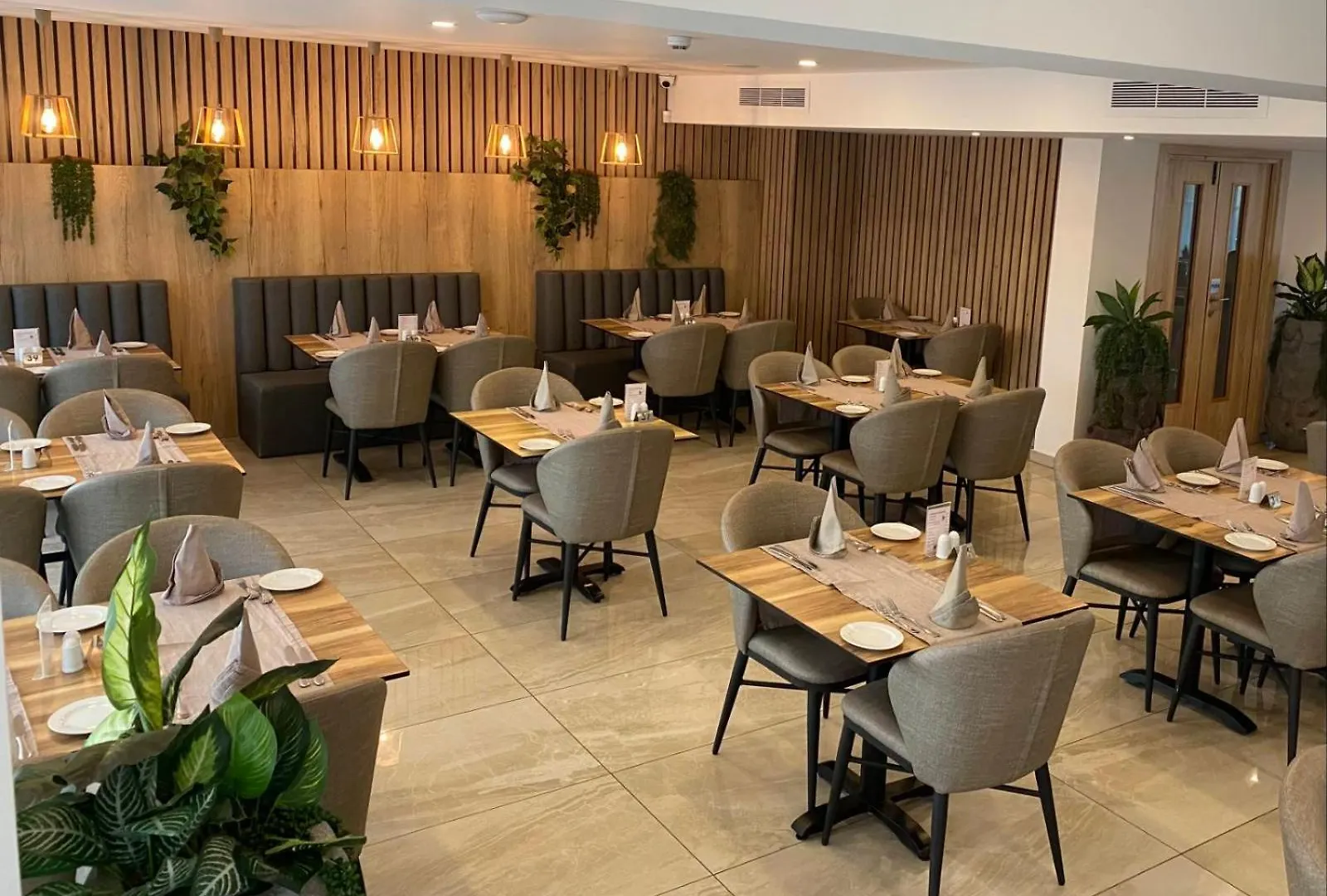 Bohemian Gardens Hotel Protaras 4*,