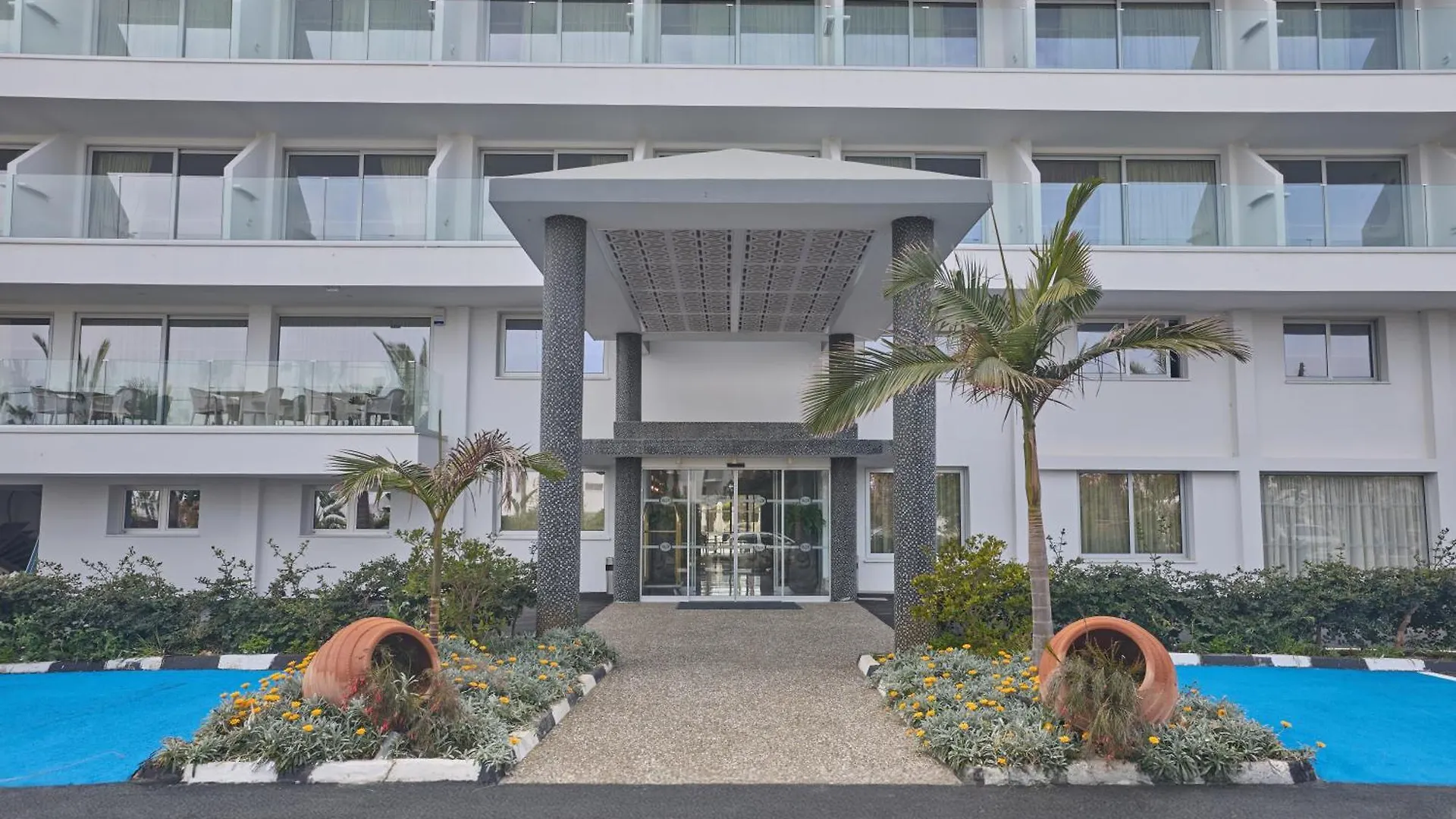 Bohemian Gardens Hotel Protaras