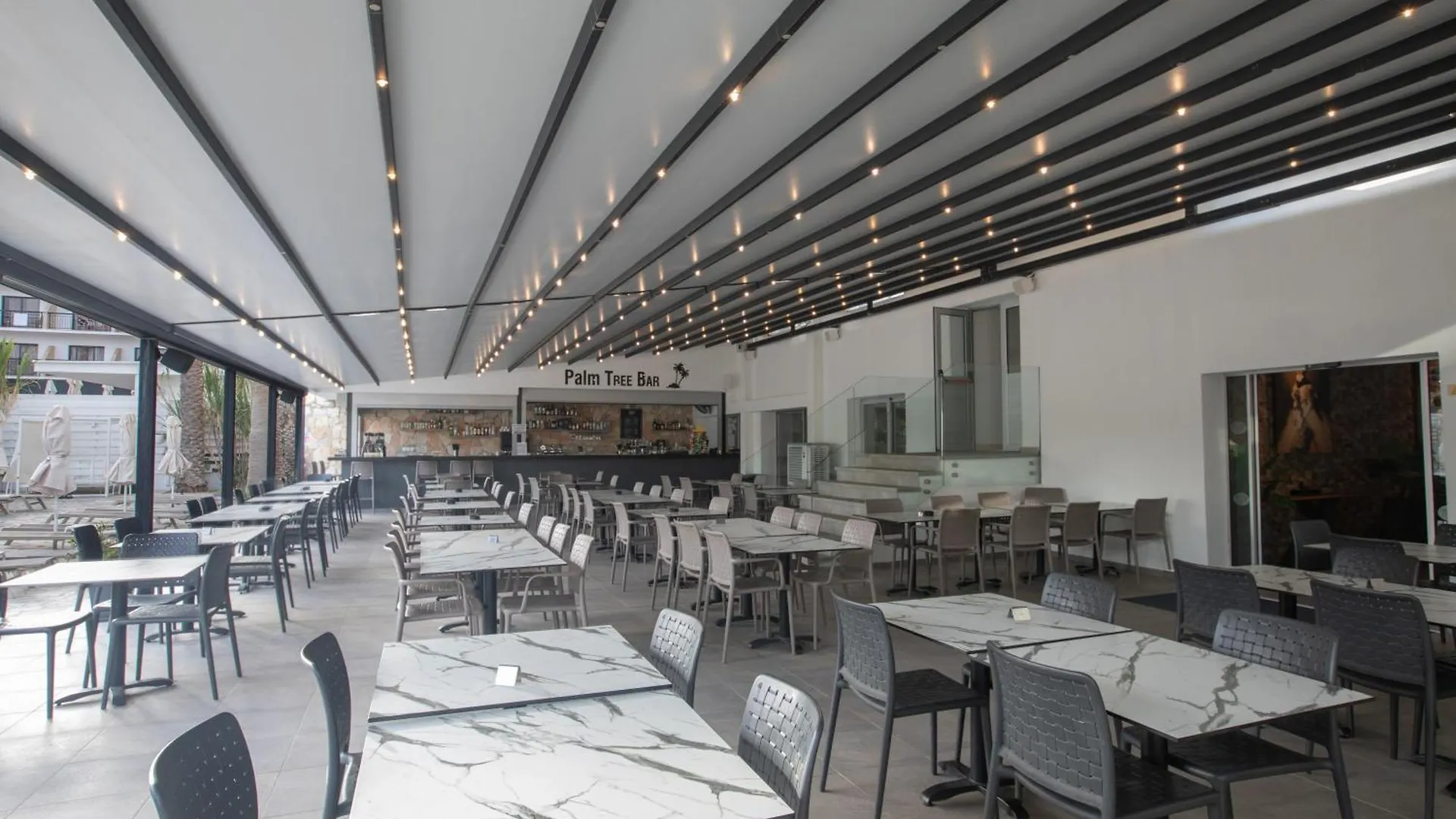 Bohemian Gardens Hotel 普罗塔拉斯 4*,