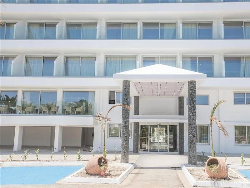 Bohemian Gardens Hotel Protaras
