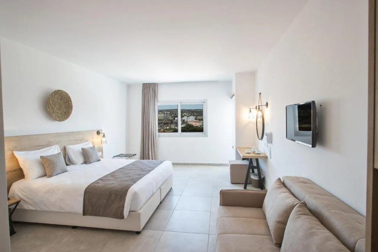 Bohemian Gardens Hotel Protaras