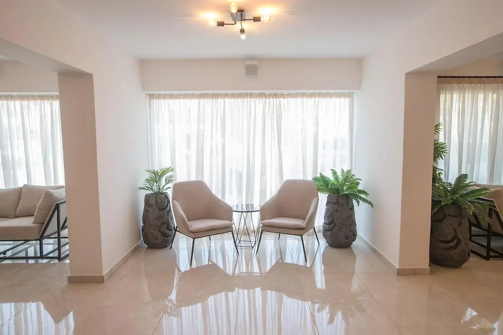 Bohemian Gardens Hotel Protaras 4*,