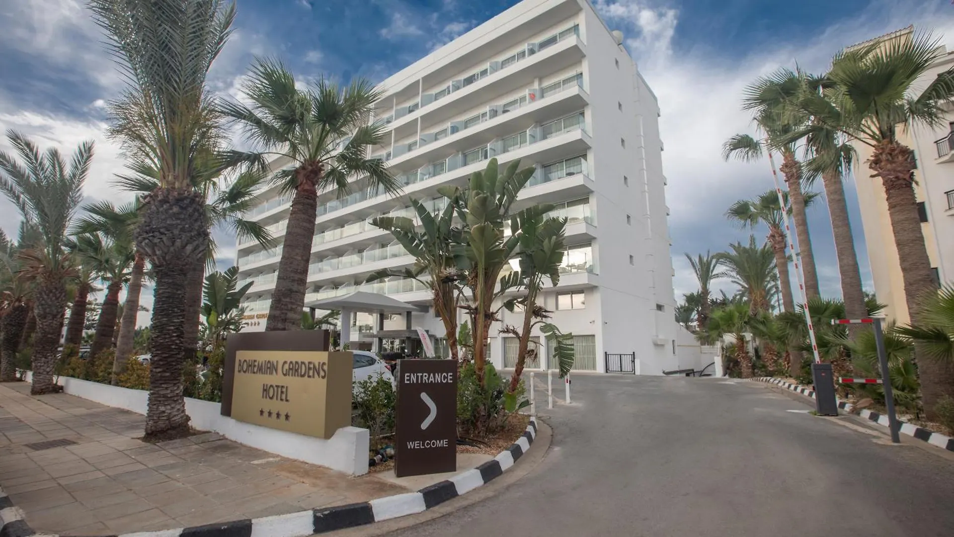 Bohemian Gardens Hotel Protaras